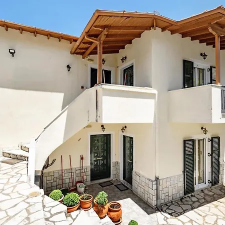 Lefkothea 1 * Frinion